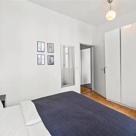 33 Efg Schoenhauser Allee Mit Balkon 아파트