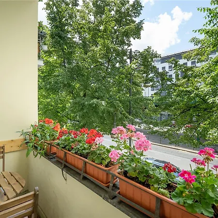 33 Efg Schoenhauser Allee Mit Balkon