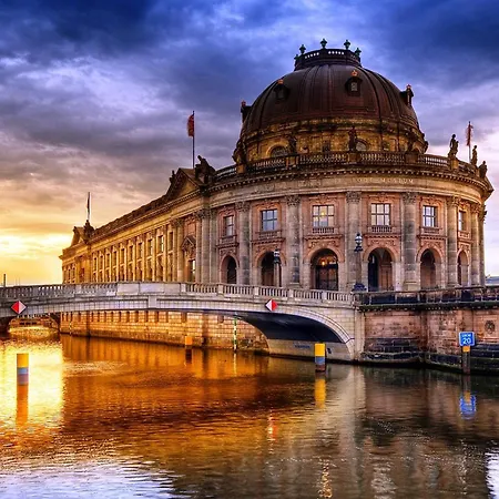 33 Efg Schoenhauser Allee Mit Balkon * 베를린