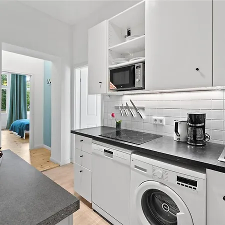 33 Efg Schoenhauser Allee Mit Balkon Berlijn