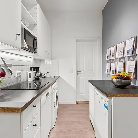 33 Efg Schoenhauser Allee Mit Balkon Βερολίνο