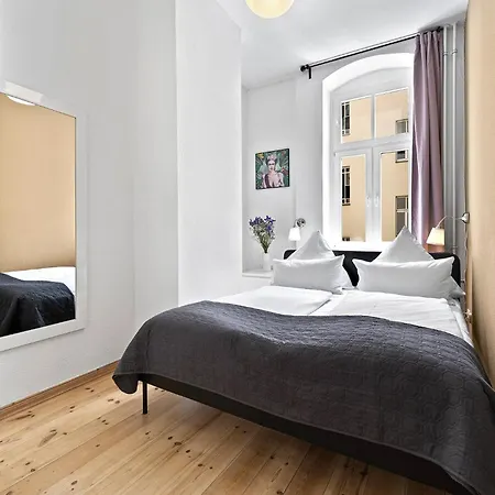 דירה 33 Efg Schoenhauser Allee Mit Balkon ברלין