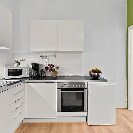 33 Efg Schoenhauser Allee Mit Balkon דירה *