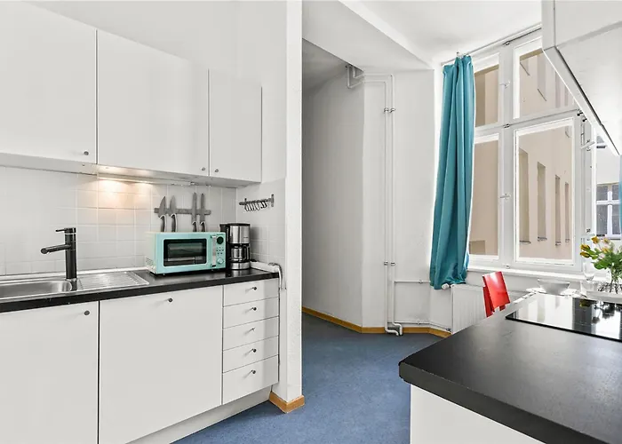 33 Efg Schoenhauser Allee Mit Balkon ברלין
