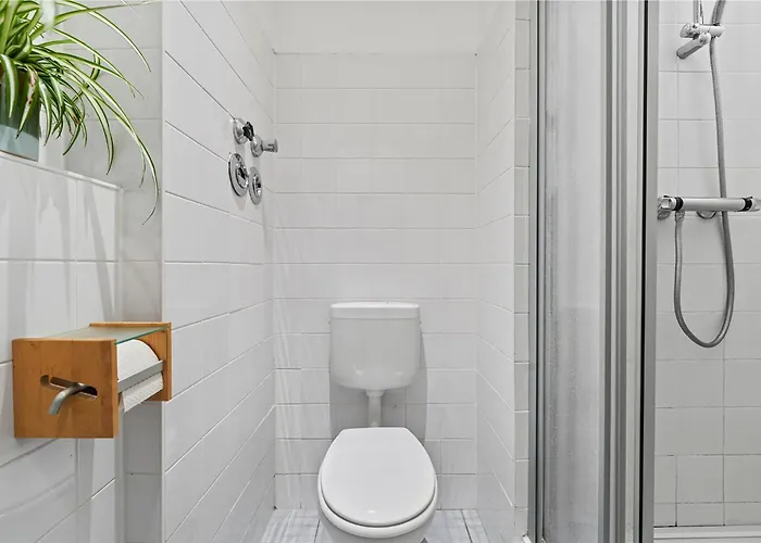 33 Efg Schoenhauser Allee Mit Balkon דירה