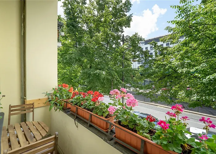 33 Efg Schoenhauser Allee Mit Balkon