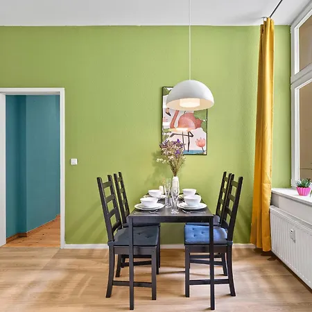 33 Efg Schoenhauser Allee Mit Balkon * Берлин