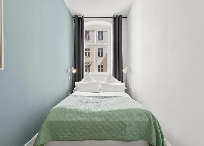 33 Efg Schoenhauser Allee Mit Balkon Berlim