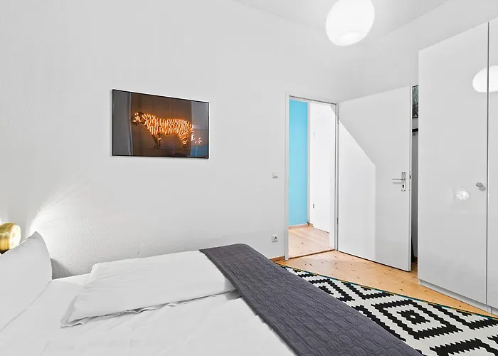 33 Efg Schoenhauser Allee Mit Balkon