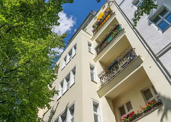 33 Efg Schoenhauser Allee Mit Balkon Berlim
