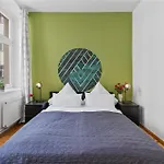 Apartment 33 Efg Schoenhauser Allee Mit Balkon