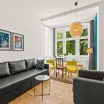 33 Efg Schoenhauser Allee Mit Balkon Lägenhet