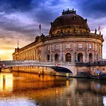 33 Efg Schoenhauser Allee Mit Balkon * Berlin