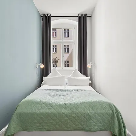 33 Efg Schoenhauser Allee Mit Balkon Berlín