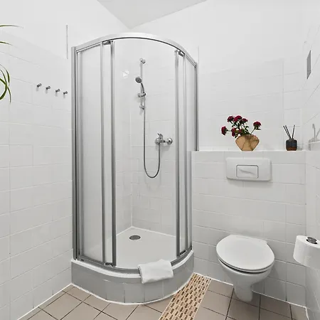 Apartamento 33 Efg Schoenhauser Allee Mit Balkon Berlín