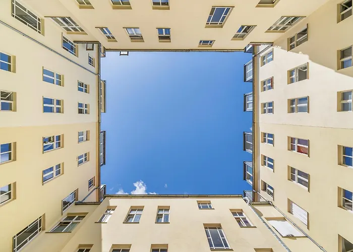 33 Efg Schoenhauser Allee Mit Balkon * Berlin